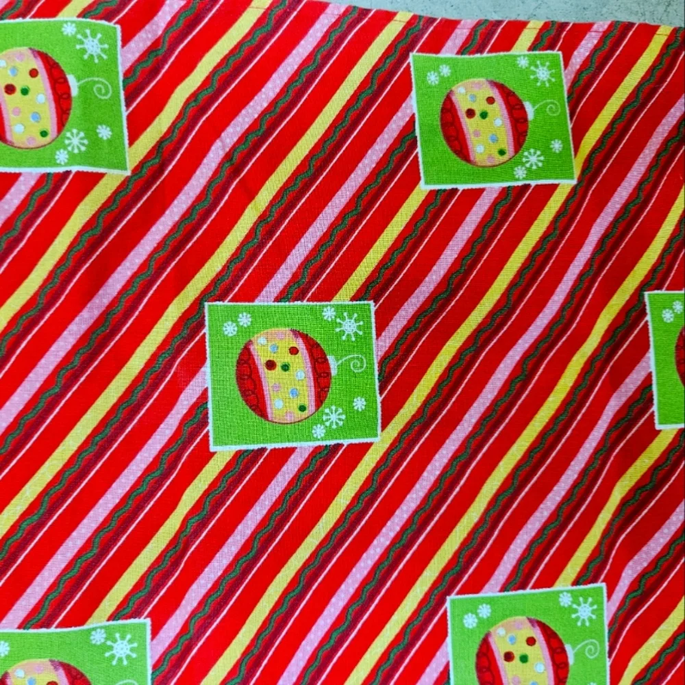 CHRISTMAS TABLE RUNNER - Picture 4 of 6
